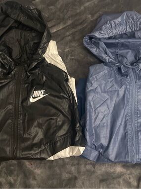 Nike Kids Black and Blue Hooded Windbreaker/Raincoat
